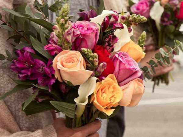 Sending Last-Minute Apologies Look for Same-Day Flower Deals