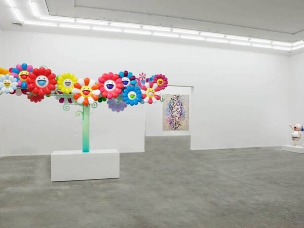 The Crossing Point of Contemporary Sculpture and Takashi Murakami's Flowers