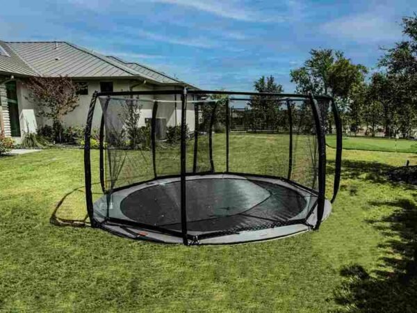 What Makes a Trampoline at Home Perfect for Family Fitness