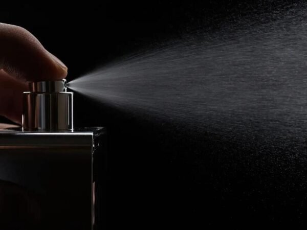 Decoding Desert Aromas How Arabian Perfumes Influence Men's, Women's, and Unisex Fragrance Trends