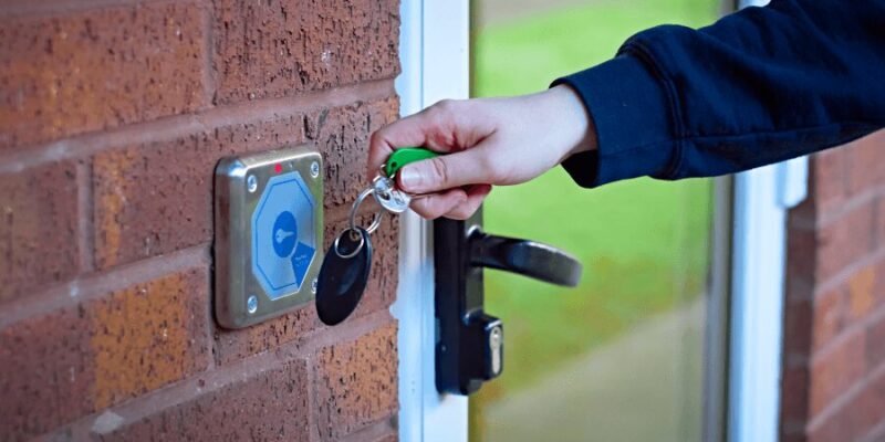 How Key Fob Suppliers Support the Hospitality Industry with Advanced Security Solutions