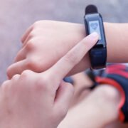 Why Are Smart Fitness Devices Popular Among Teens