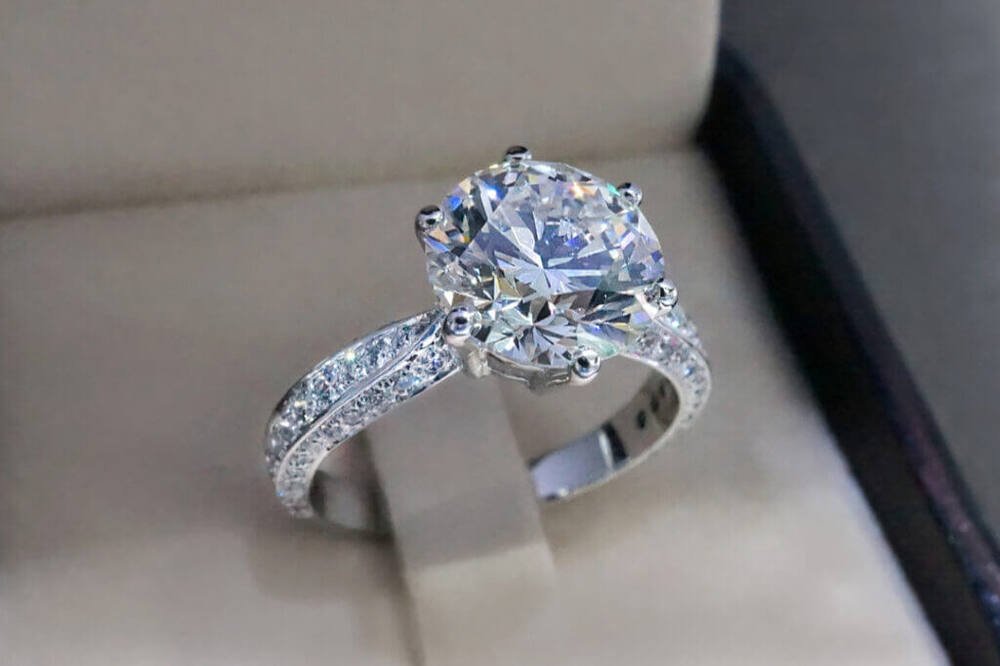 What Makes a Perfect Engagement Ring